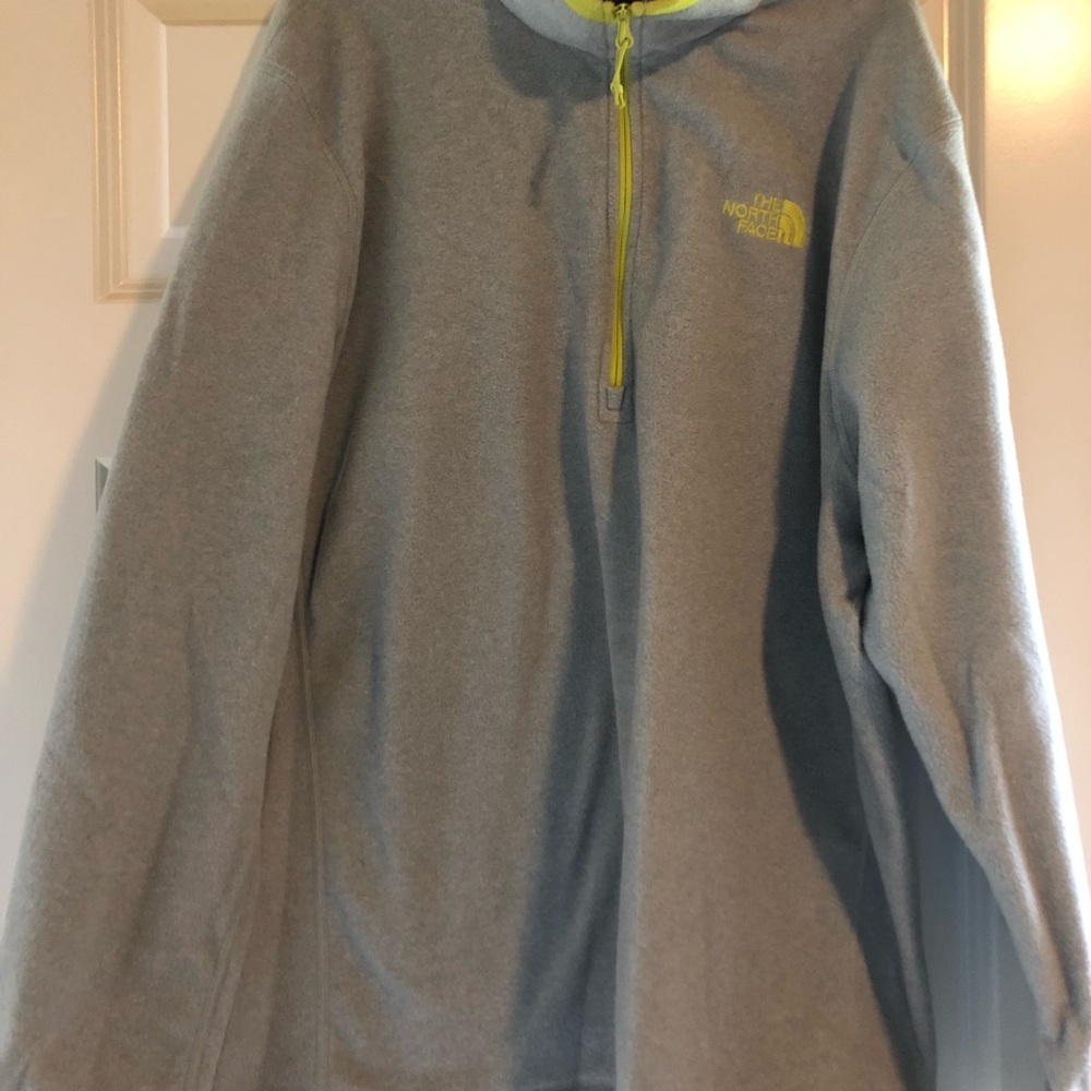 The north face fleece 3/4 men’s size large